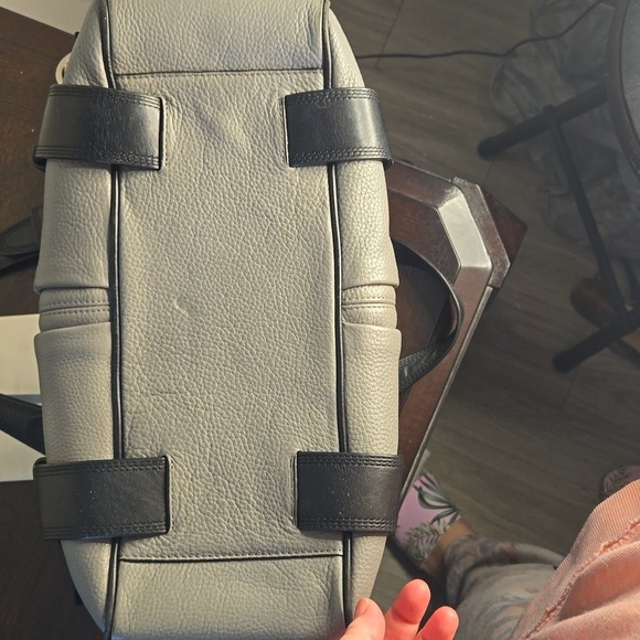 Michael Kors Satchel Medium Duffle Leather Bag - Picture 6 of 6